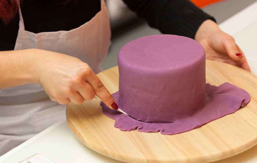 Steps To Prevent Fondant From Cracking